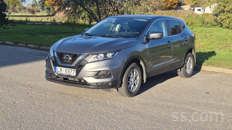 2018 gada Nissan Qashqai ar derīgu skati līdz 2027. gada augustam. Auto brau