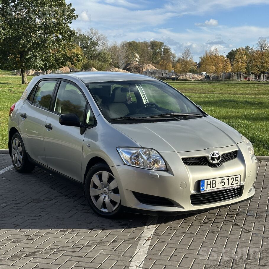 Toyota Pārdodu superekonomisku 2008.gada Toyota Auris ar 