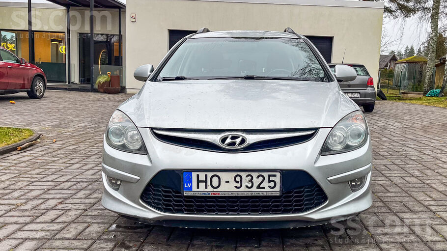 Hyundai Īpašnieks pārdod ērtu, ekonomisku un uzticamu auto