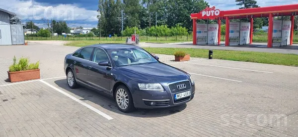 Audi Машина в хорошем состоянии. Все обслуживание прохо