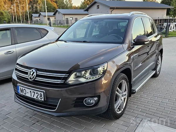 Volkswagen Tiguan - 1