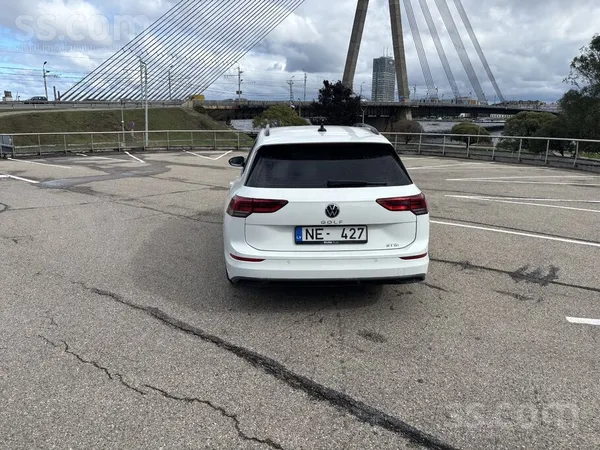 Volkswagen Golf 8 - 1