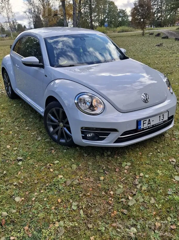 Volkswagen Pārdod Beetl izcilā tehniskā un vizuālā stāvoklī. 