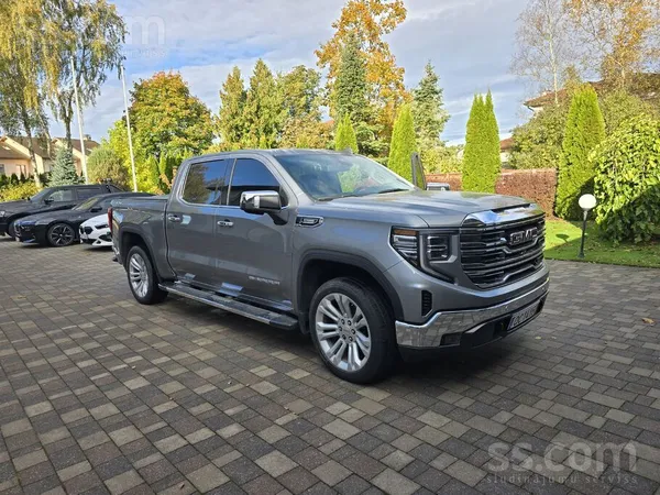 Others Gmc Sierra jauda, komforts un uzticamība. 