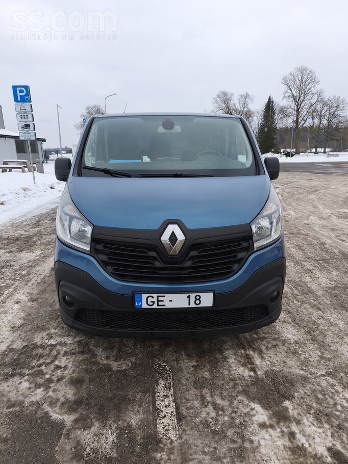 Tirgoju Renault Trafic busiņu ļoti labā stāvoklī ar tikko izietu tehnisko ap