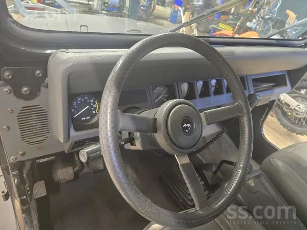 Jeep Pārdodu Jeep Wrangler, sīkāk zvanot vai rakstot uz