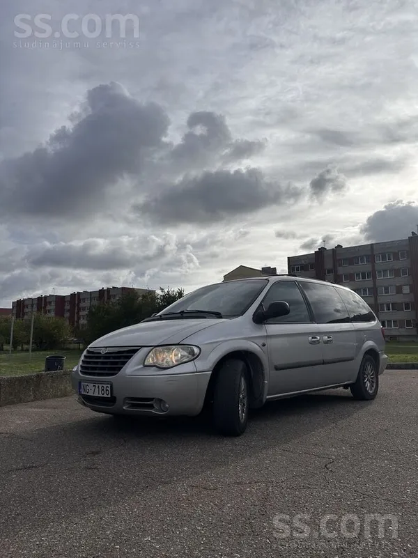 Chrysler Pārdodu automašīnu: