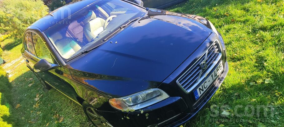 Volvo Pārdodu uzticamu auto, sakarā ar cita auto iegādi.