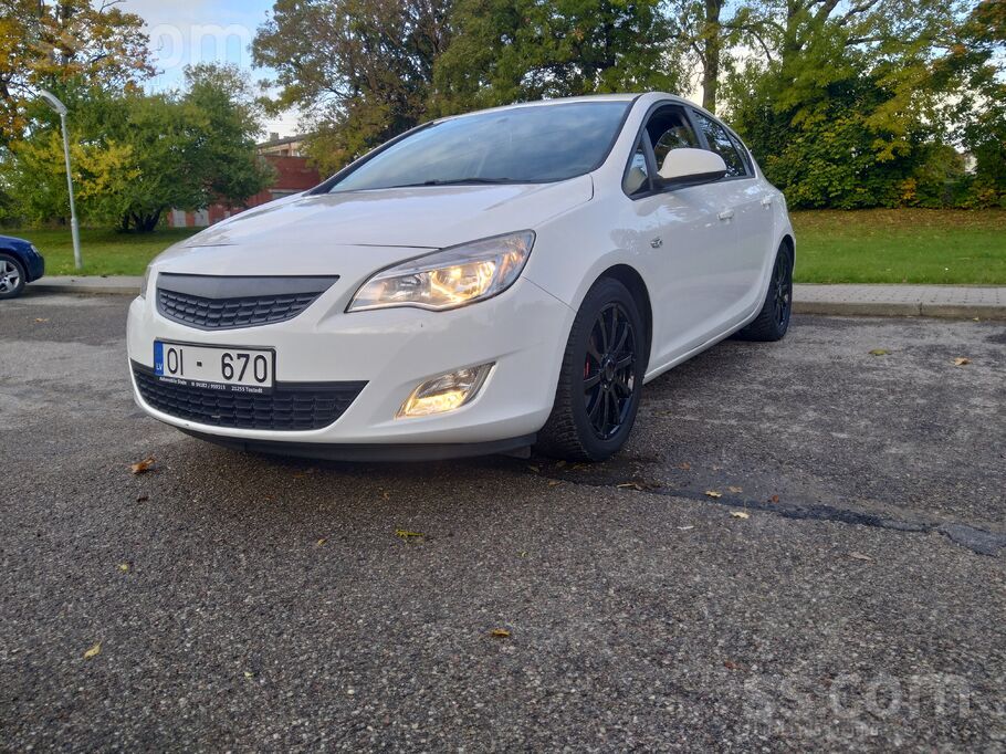 Opel Piedāvaju smuku ekanomisku auto