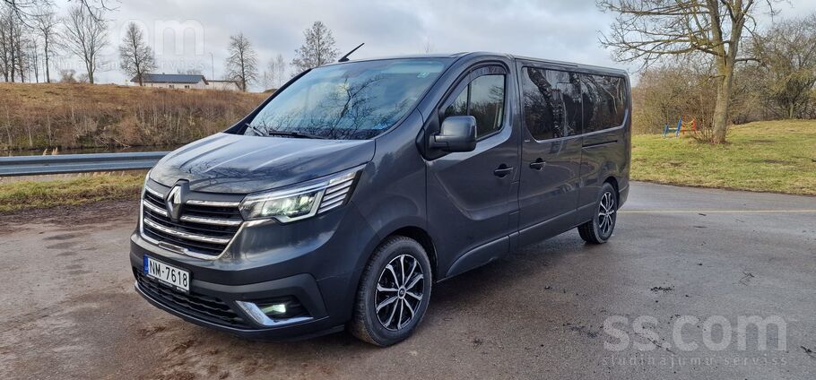 Iegādāts un uzturēts Latvijā pie oficiālā Renault dīlera
Grand Spaceclass,