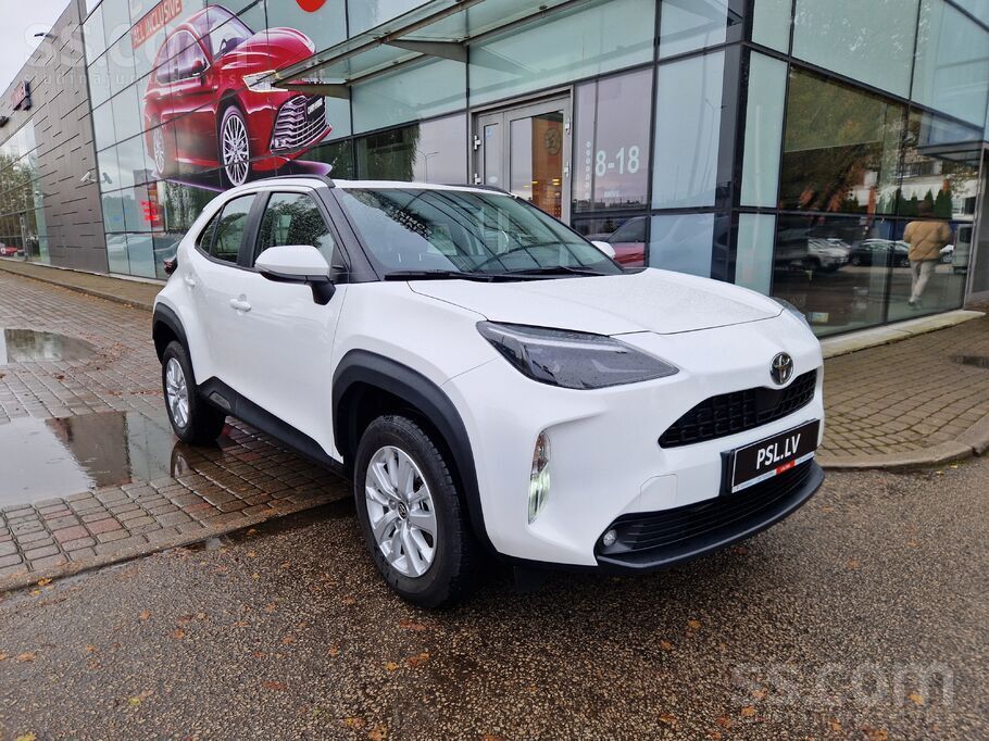 Yaris Cross Hybrid, džips, 1.5L benzīna pilnais hibrīds, automātiskā pārnesu