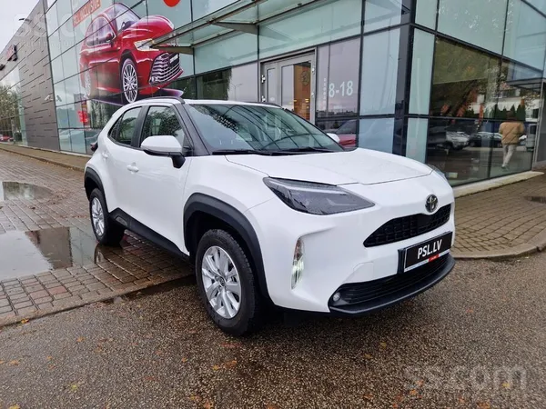 Toyota Yaris Cross Hybrid, džips, 1.5L benzīna pilnais hi