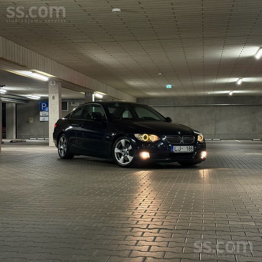 BMW Pārdodu savu iecienīto BMW E92 2.5 Benzīnu, defors