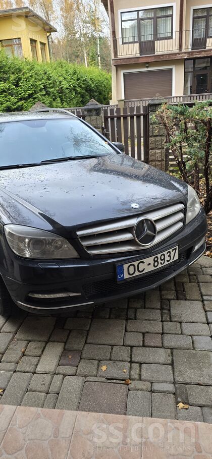 Pārdodu C220, Jaunā TA, 2.2 cdi 125 kW. Auto ir labā stāvoklī, ir labs aprīk
