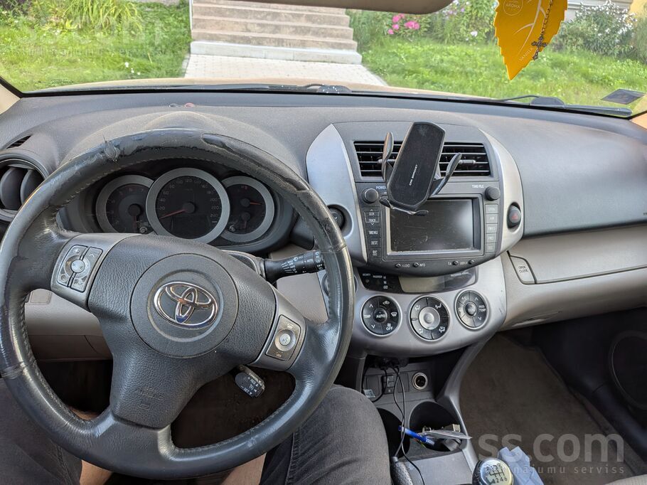 Toyota Pārdod, mainu Toyota Rav4 2007 g 2.2d-cat 130kw mo