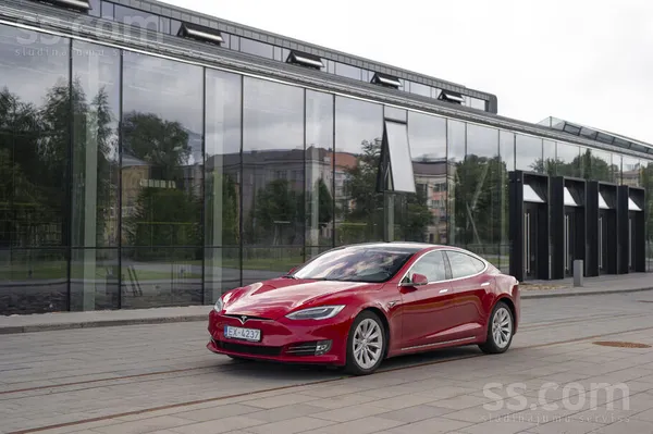 Pārdodu 2017 gada Tesla Model S, 193 Kw
Nobraukums: 85000
Aprīkojums un funkcijas: