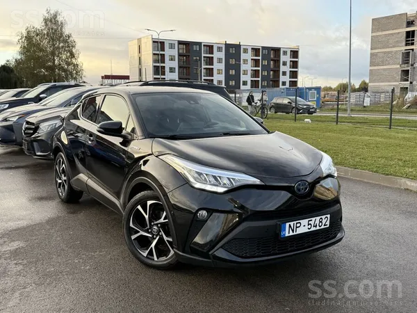 Toyota C-Hr hybrid, 1.8i , Automāts. 

Jauna TA uz 2.gadiem. 
Pilns atslē