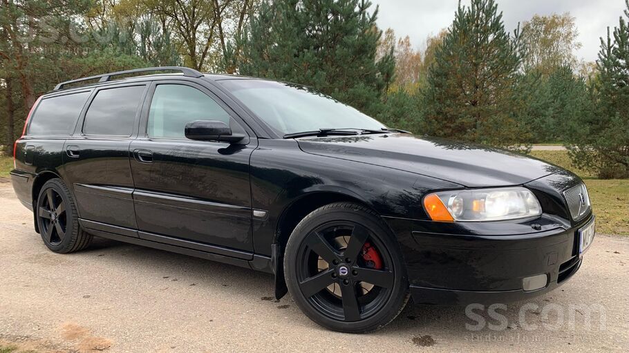 Volvo Pārdot īpašnieks V70 136kw 2.4D. 5 cilindri.