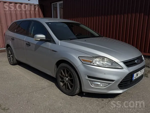 Ford Ford Mondeo ir Labā stāvoklī. 