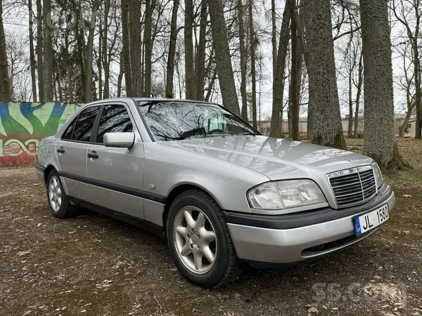 Mercedes C200 Kompressor. Auto ir labā vispārējā stāvoklī. Īsta klasika, ar