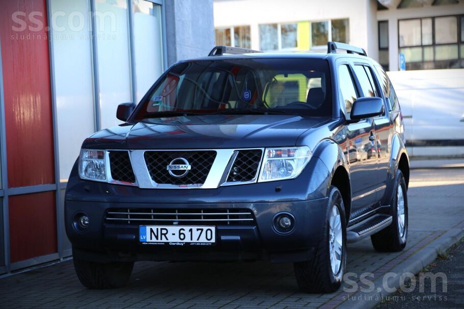 253t. km, dīzelis, manuālis, 4x4 pilnpiedziņa
Aprīkojums:
-Xenon
-keyless