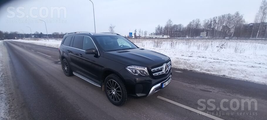 Auto iegàdàts jauns Latvijà, visas apkopes , veiktas laicìgi, un licenzètá d