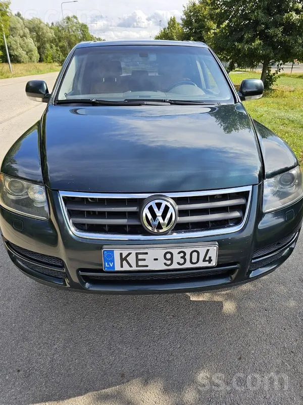 Volkswagen Touareg - 1