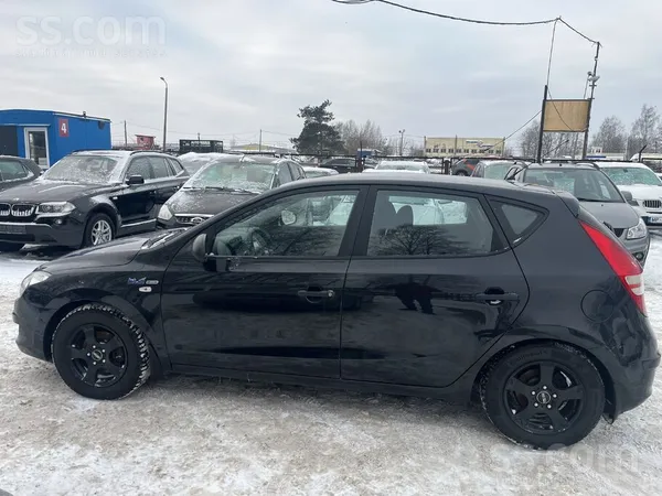 Hyundai Auto tikko atvests no Vacijas , bez rūsas . Ļoti l