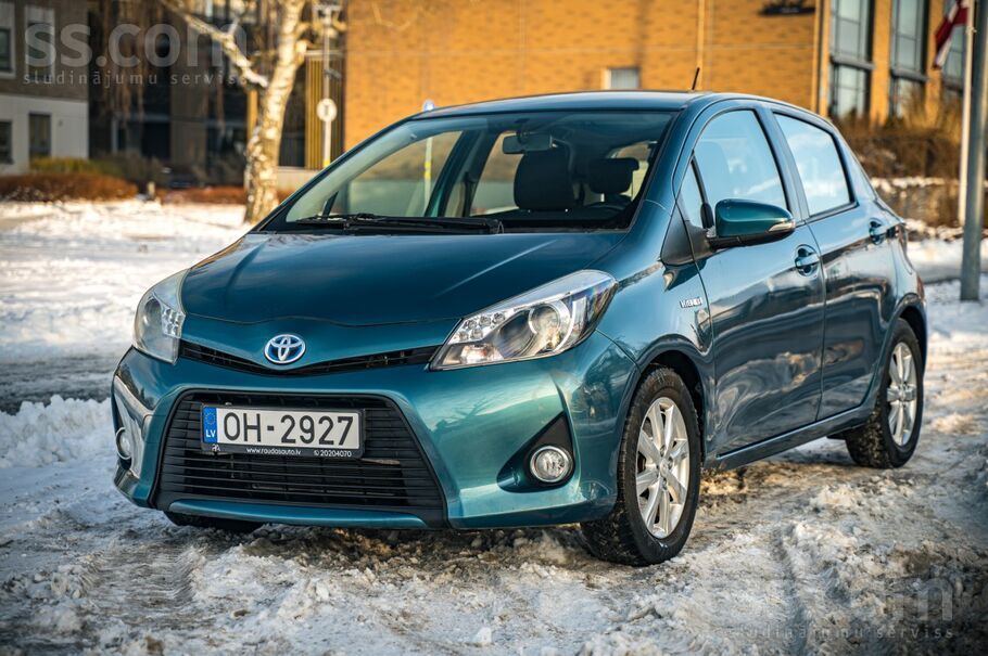 Toyota Pārdod Toyota Yaris 1.5 benzīns/Hibrīds, automātis