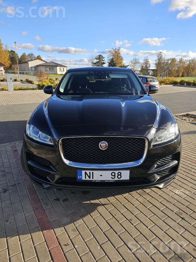 Jaguar Pārdod savu Jaguar F-Pace, 2017 gada, 2.0 dīzelis.