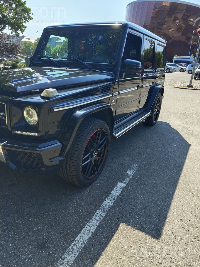 Mercedes Sikak: whatsapp. 