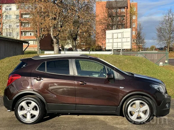 Opel Benzīna dzinēja Opel Mokka. 