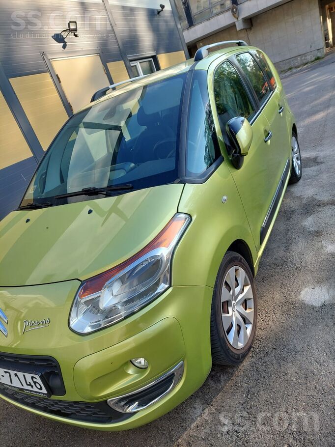 Auto ir labā stāvoklī. Visas apkopes ir veiktas laicigi.
Jauns sajugs, kat