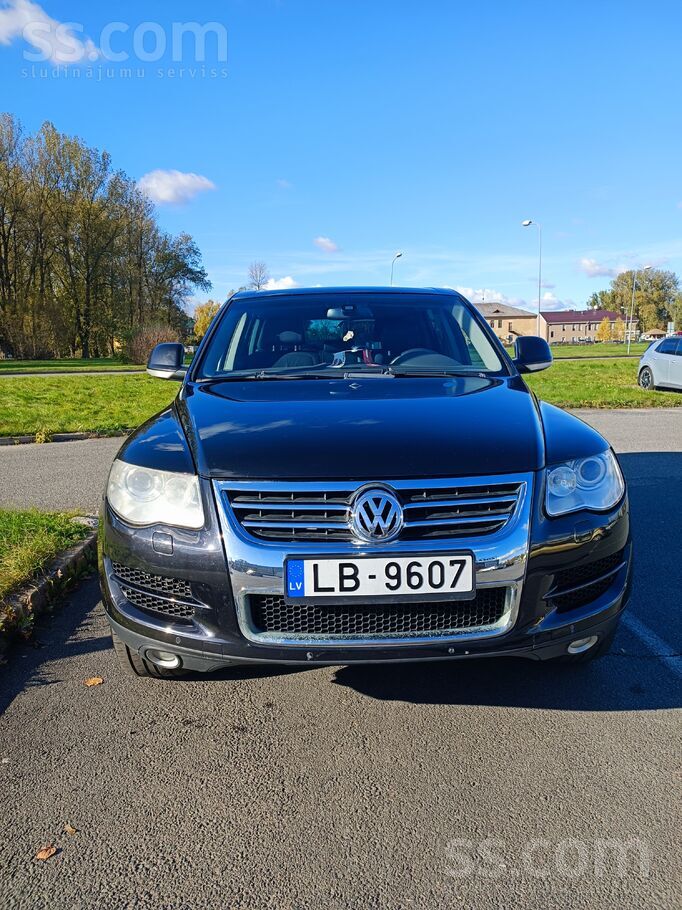 Volkswagen Надёжный и удобный VW Touareg, 3.0 дизель, автомат