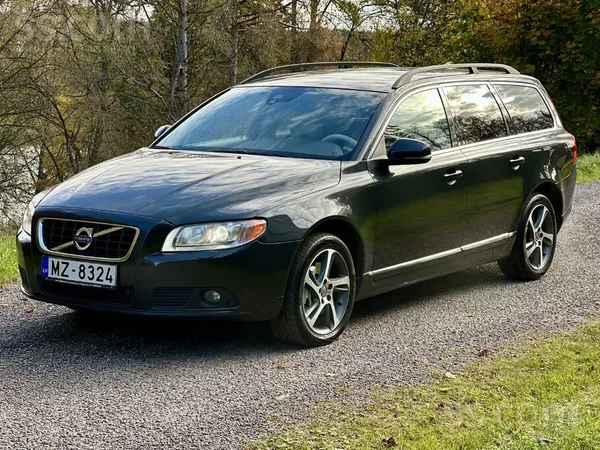 Volvo Volvo v70 D5 2.4D 158 kW Premium aprīkojums