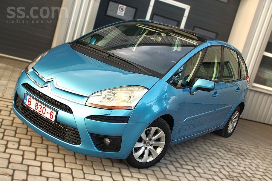 Citroen C4 Pikasso 1.6 Jauna TA.
- Klimatkontrole.
- Kruīza kontrole
-