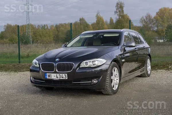 BMW BMW 525 ar 3.0 litru dīzeļdzinēju un automātisko t