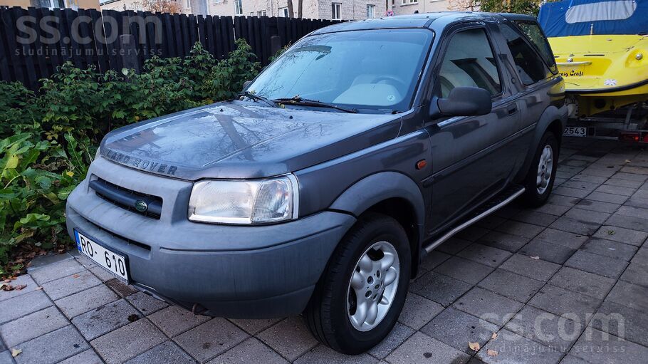Land Rover 4x4 Automats 2.5 L gāze/ benzin
vizuali un tehniski laba stavokl