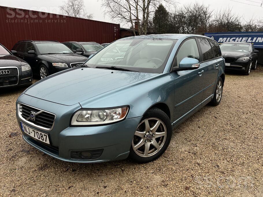 Volvo V50. Automāts. Facelift 2.0 dīzelis 100kw. jaunu T