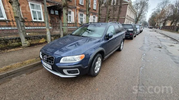 Volvo Auto perfektā tehniskā un vizuālā stāvoklī. 