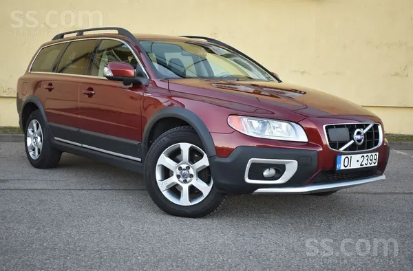 Volvo Volvo Xc70 Awd (2010.g) Tumši sarkana met. 
