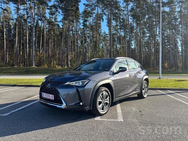 Lexus Ux300e 54kwh, elektroauto dzinēja jauda 150kw, ar vienu uzlādi var nob