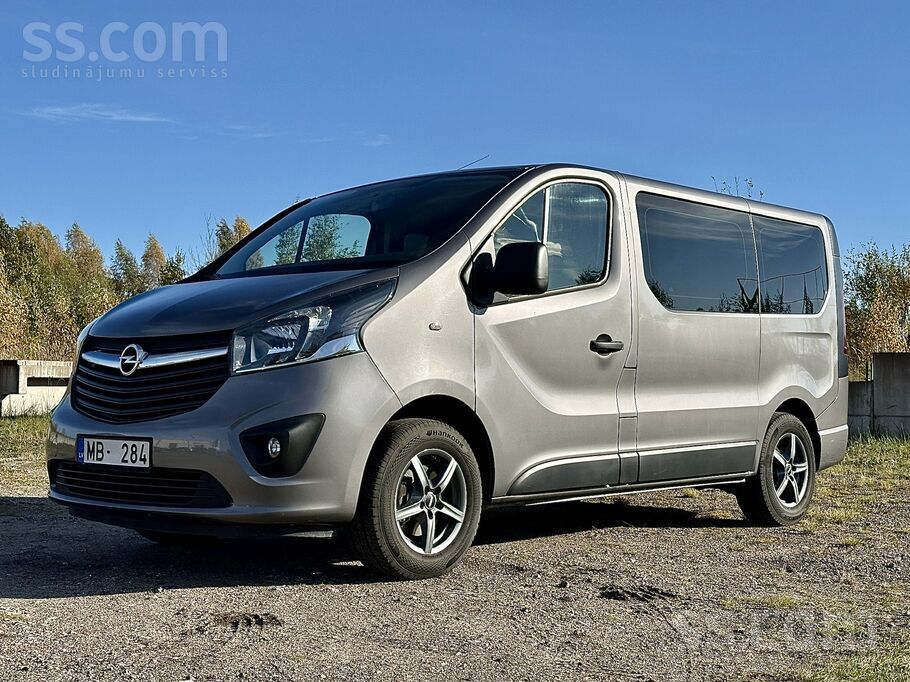 Opel Pārdodu Opel Vivaro. 8 vietas. Tehniskā apskate uz