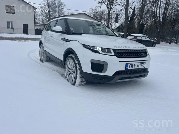 Land Rover Range Rover Evoque ar 2.0 litru dízeł dzinèju. 
Auto ievests no