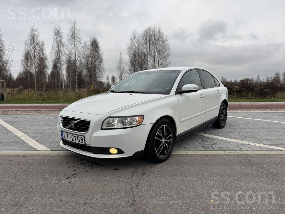 Volvo S-40 2.0d 100Kw
251000km
El. logi
El. stikli
6Kpp
Parking sensori