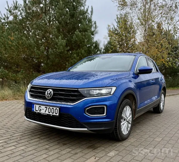 Volkswagen Pārdod T-Roc. Manuālā ātrumu kārba 6 ātrumi. 
