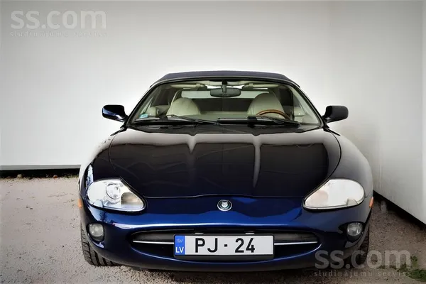 Īpašnieks pārdod koptu Jaguar Xk8 (1999. gada) teicamā stāvoklī. 

Jaguar