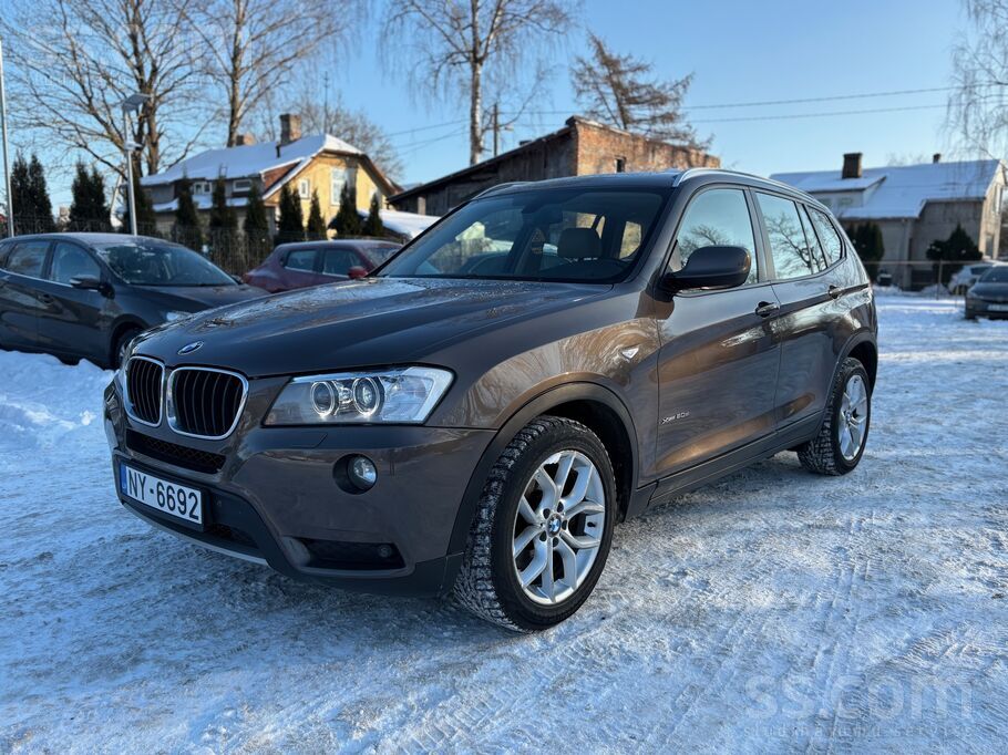 BMW X3
2.0D 135kw Jauna TA 
-331000km
-Jauna pirkta Latvijā
-Laba tehnis