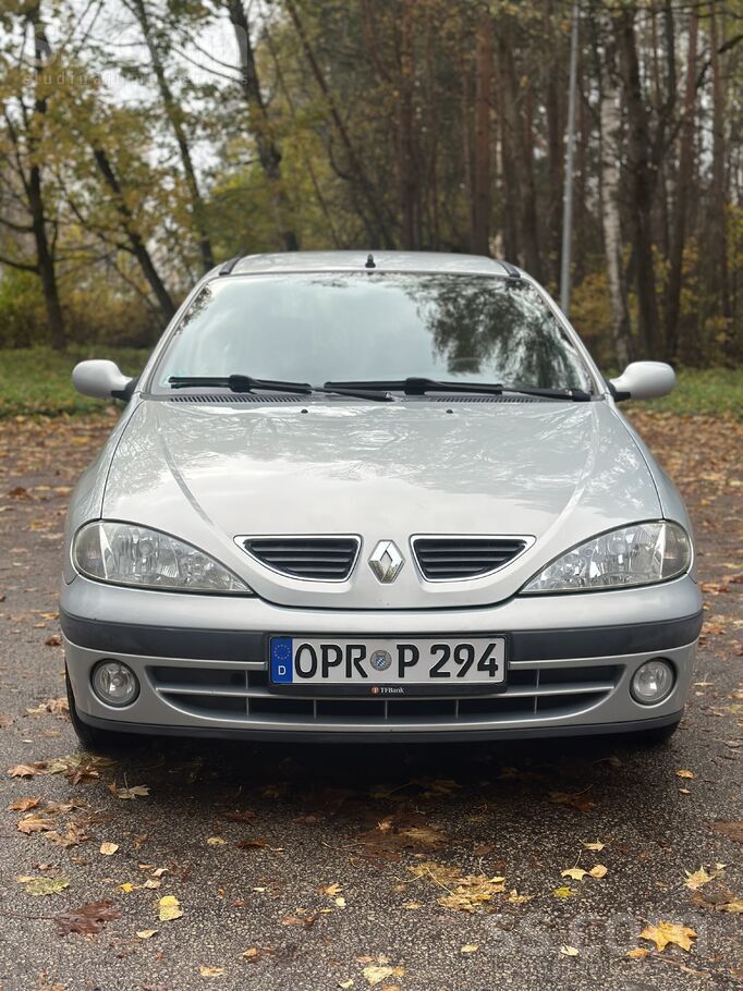 Renault Pardodas renault megane 1.6 benzins 79kw. Tiko no 