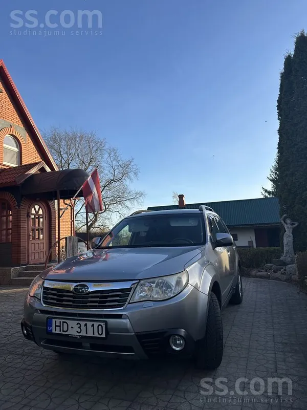 Pārdodu izcilu pilnpiedziņas auto, ietiplīgs, ērts. Ar iebūvēto gāzes iekārt